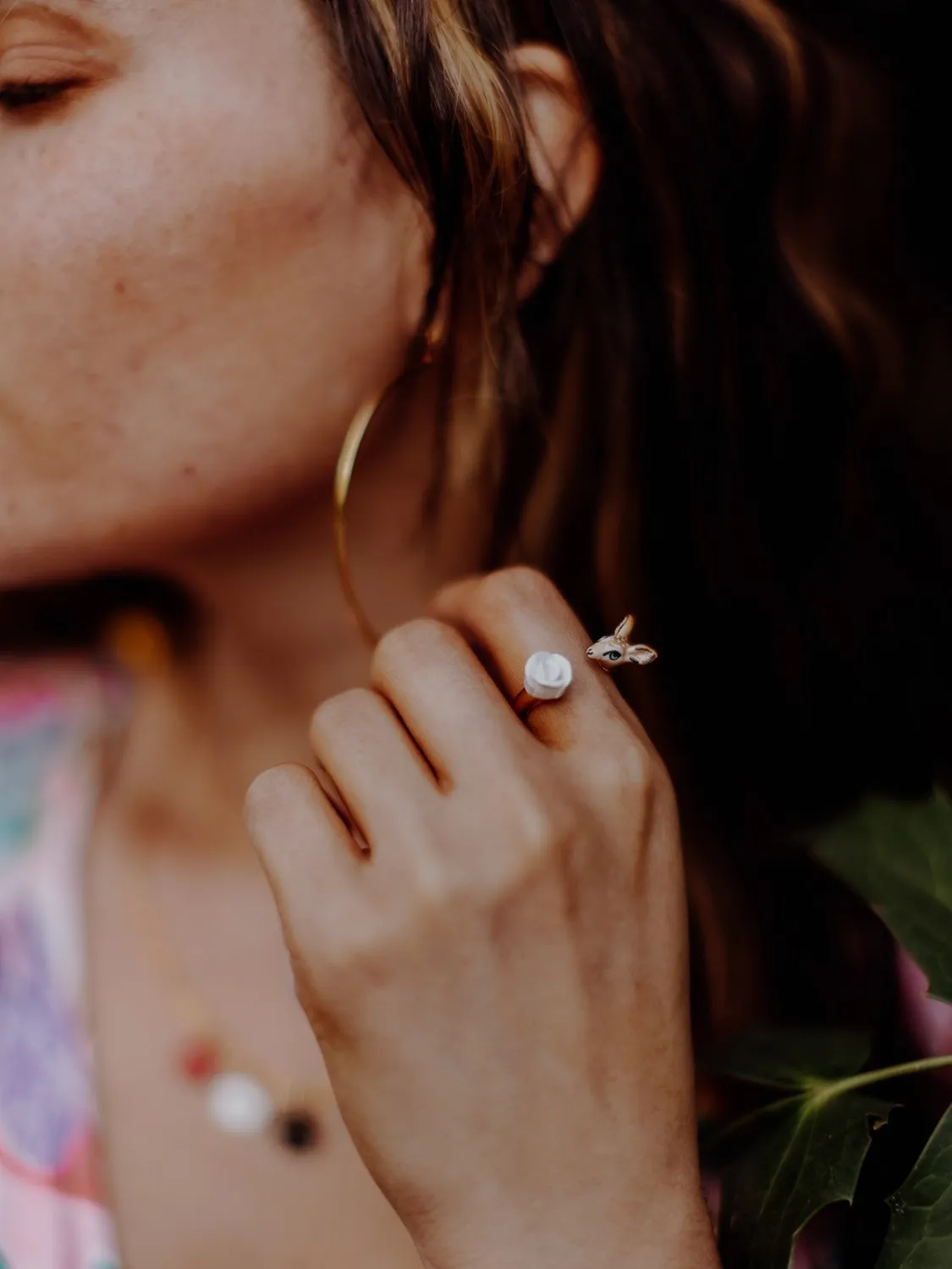 Nach Bijoux FaceToFace biche et fleur bague ajustable porcelaine