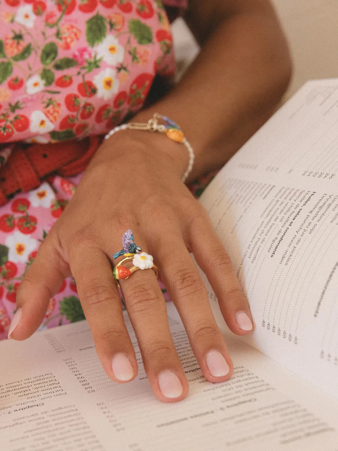 Nach Bijoux mésange fleur fraise bague ajustable porcelaine