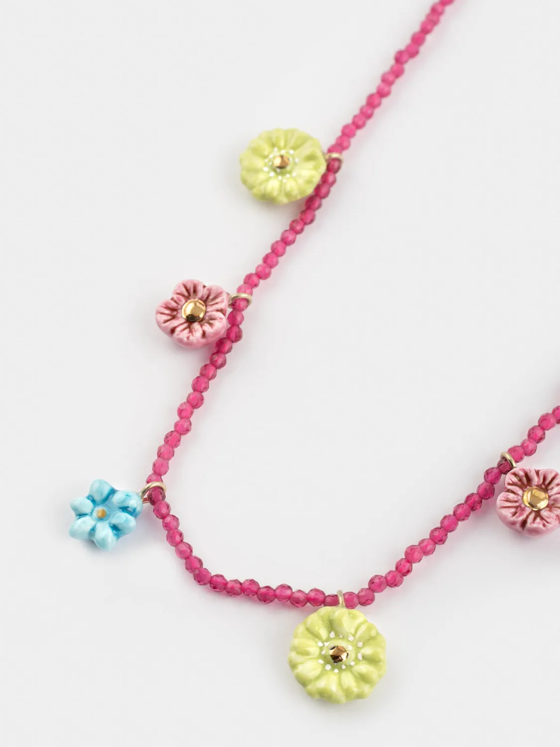 Nach Bijoux perles et fleurs collier porcelaine 141 cm