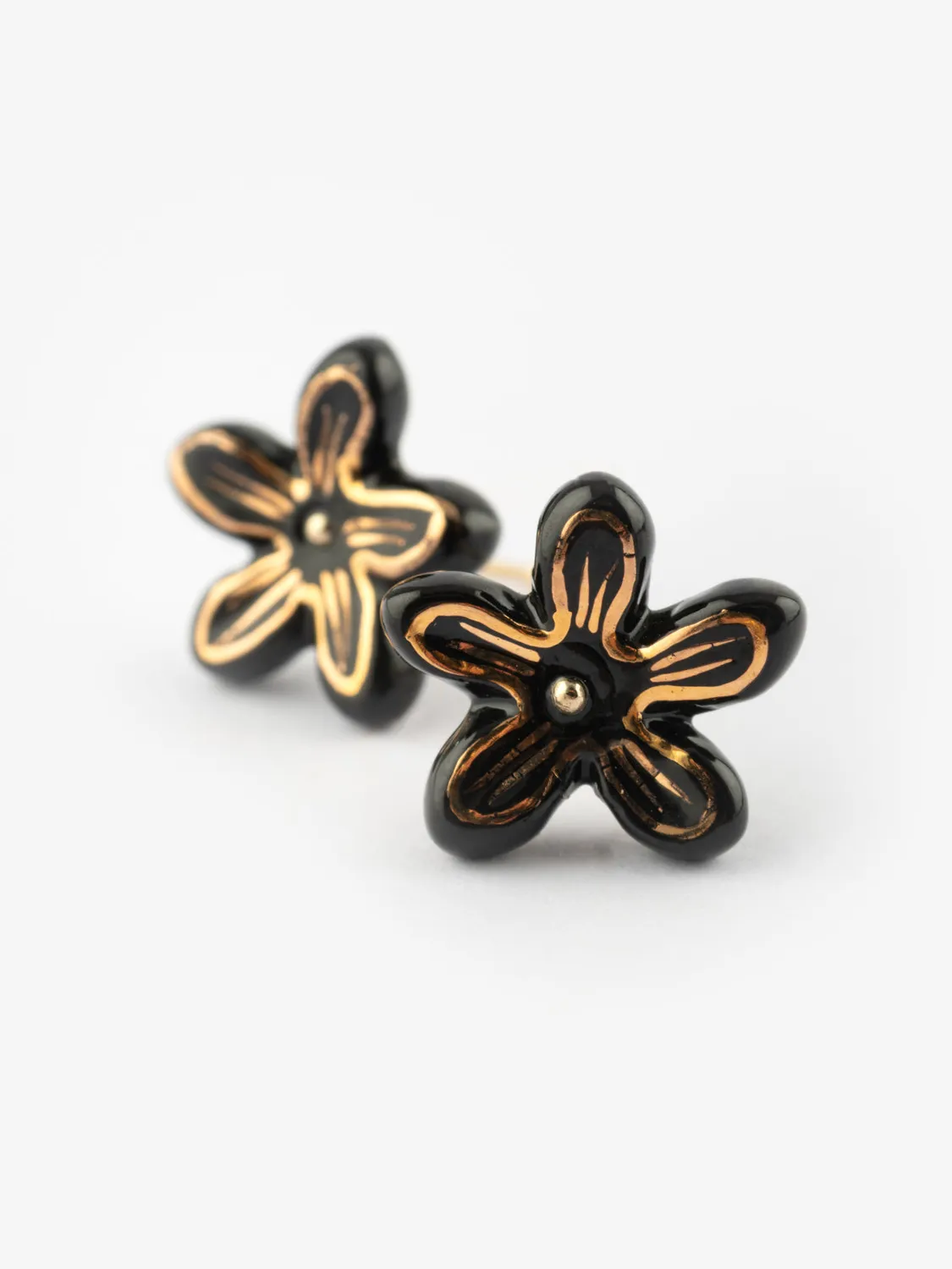Nach Bijoux puces fleur d'Erine noire boucles d'oreilles porcelaine