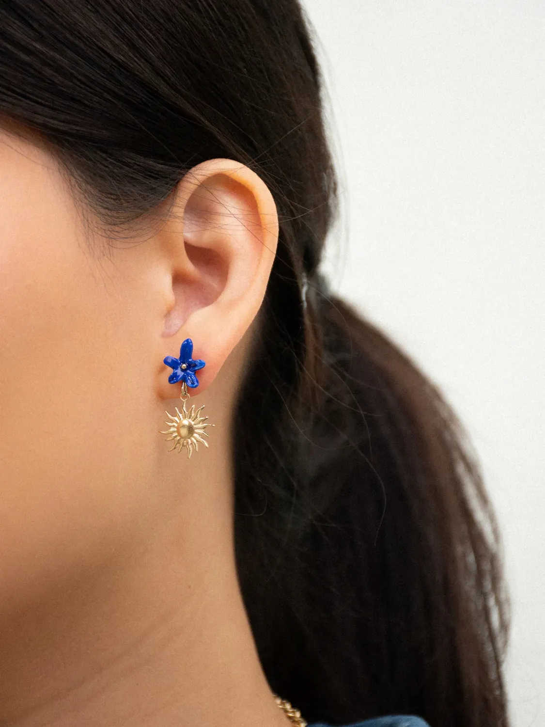 Nach Bijoux fleur bleue soleil lune boucles asymétriques porcelaine