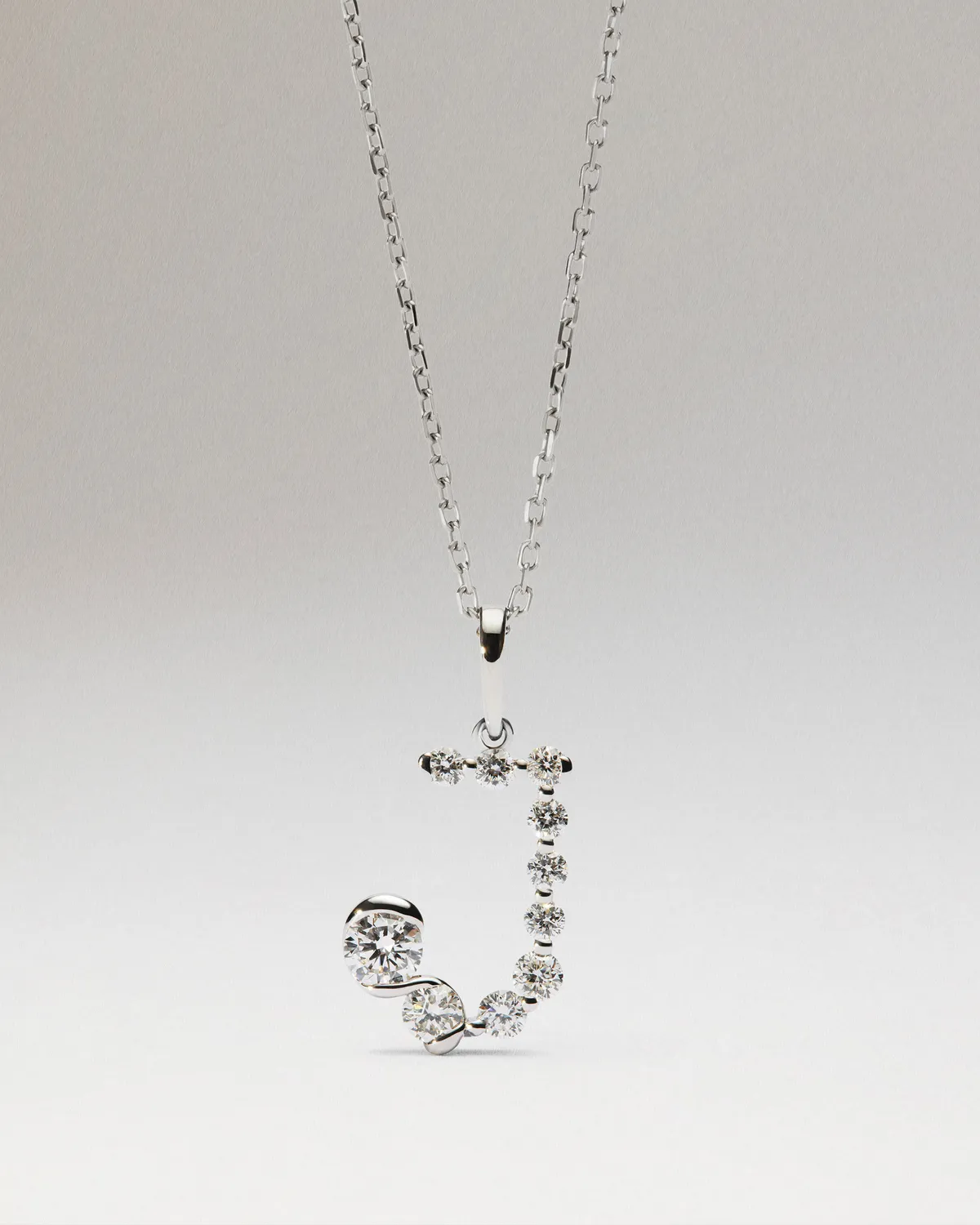 PDPAOLA Diamonds pendentif initiale J or blanc diamants