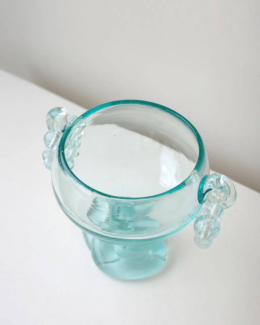 Completedworks Bauble bol verre recyclé bleu perles