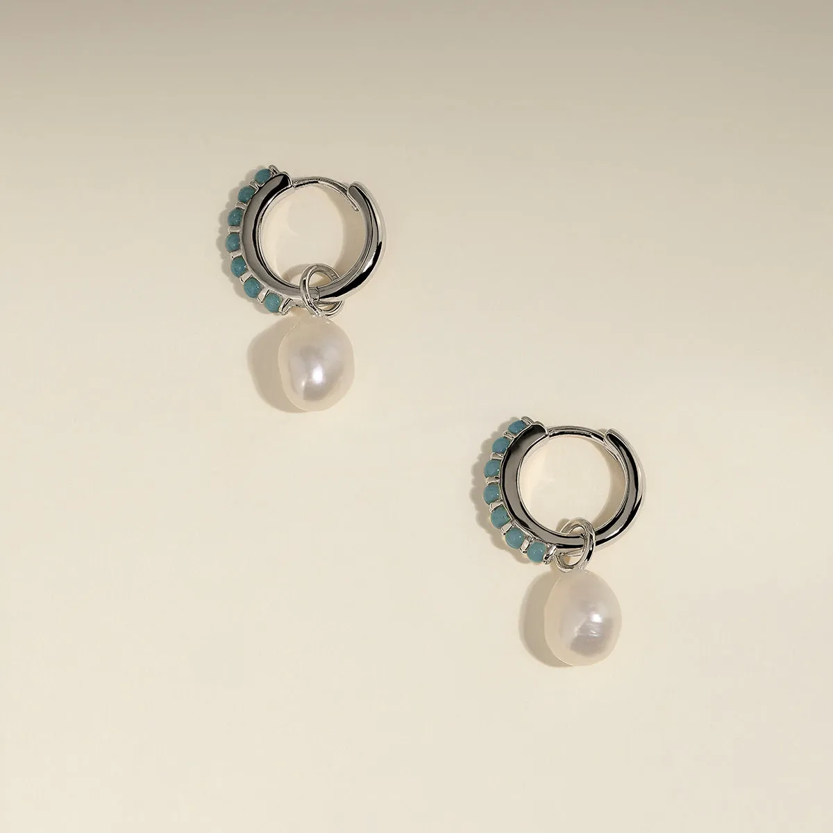 Astrid & Miyu Opal Pearl mini créoles perle opale argent