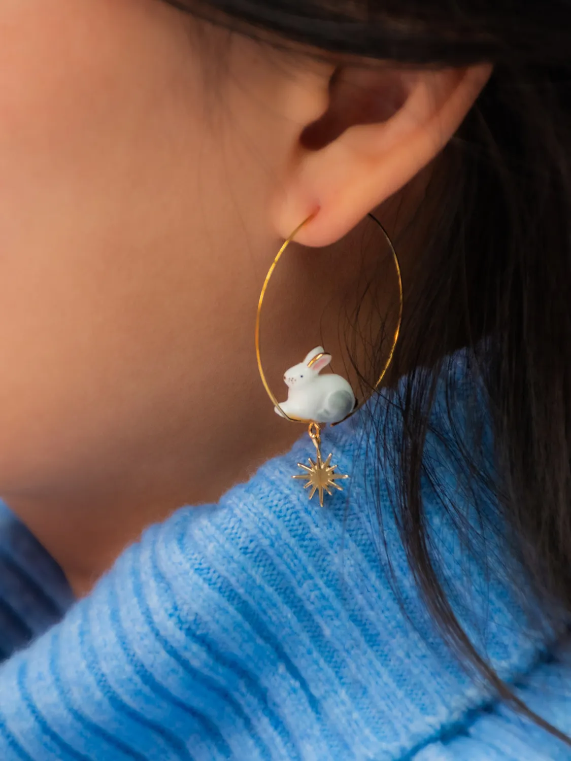 Nach Bijoux lièvre polaire grandes créoles Arctique porcelaine