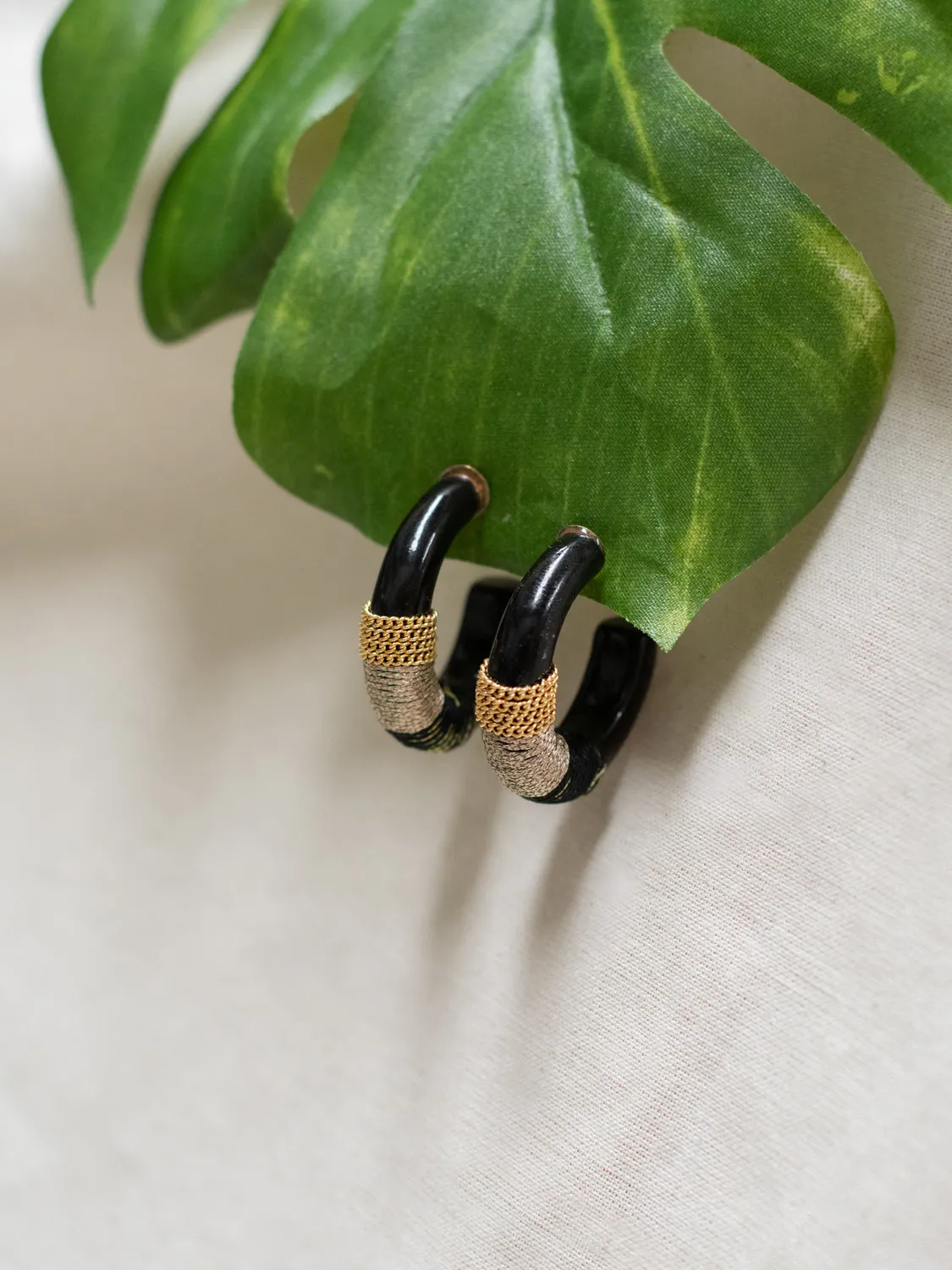 Nach Bijoux ethnique noir boucles d'oreilles porcelaine