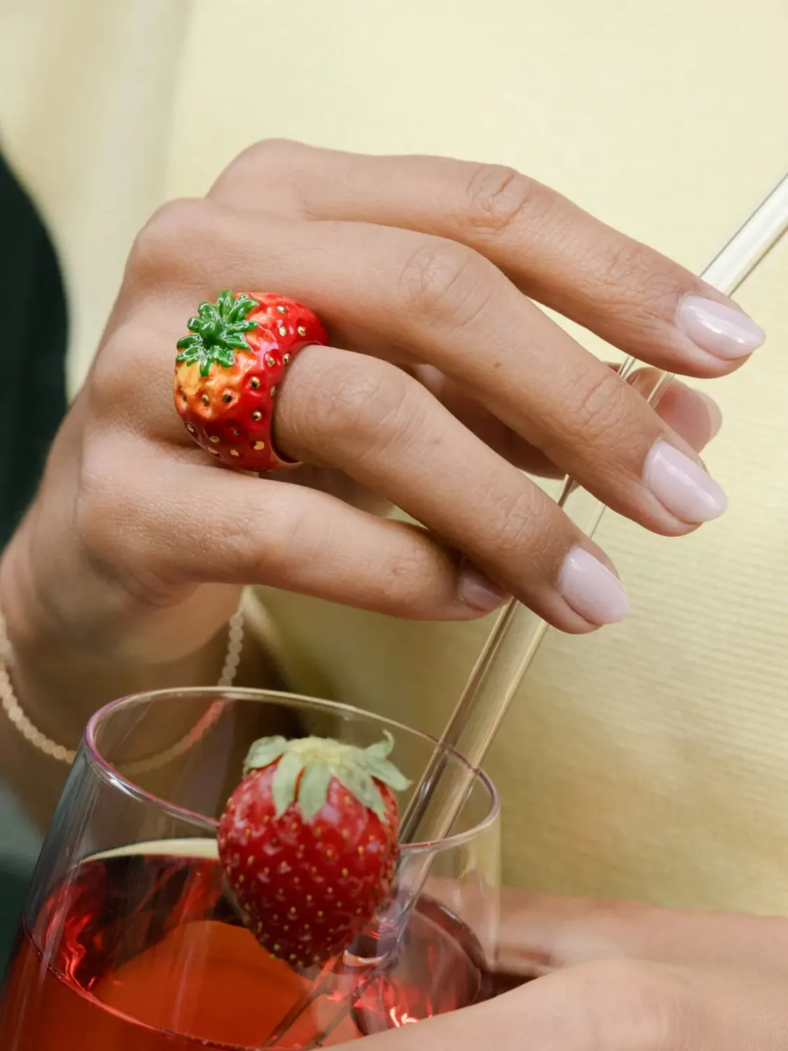 Nach Bijoux Belles du sud bague fraise porcelaine S M L