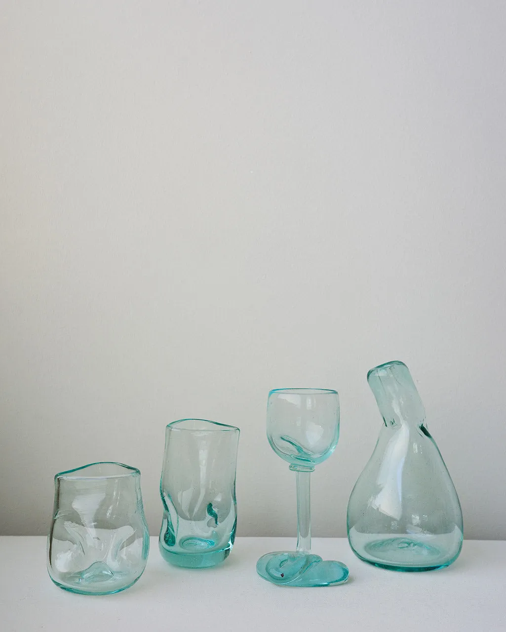 Completedworks Thaw Notsobig carafe verre bleu