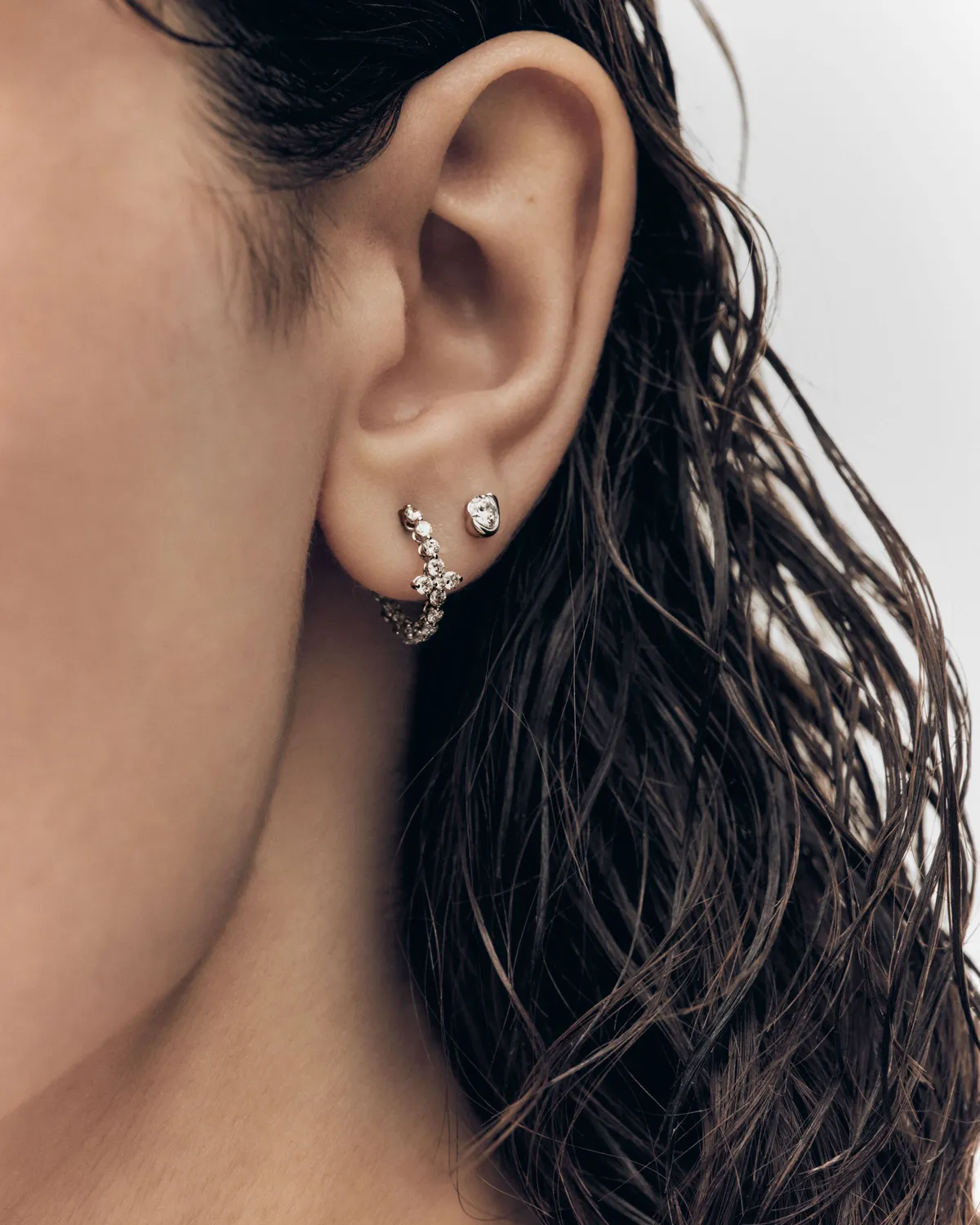 PDPAOLA Maggie créoles or blanc diamants 0,47 ct