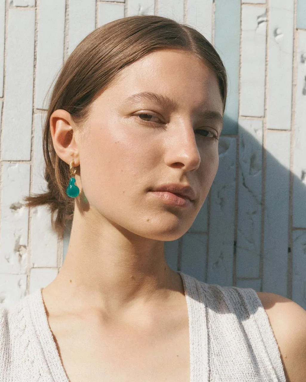 Completedworks Husband Number Six boucles dorées résine verte