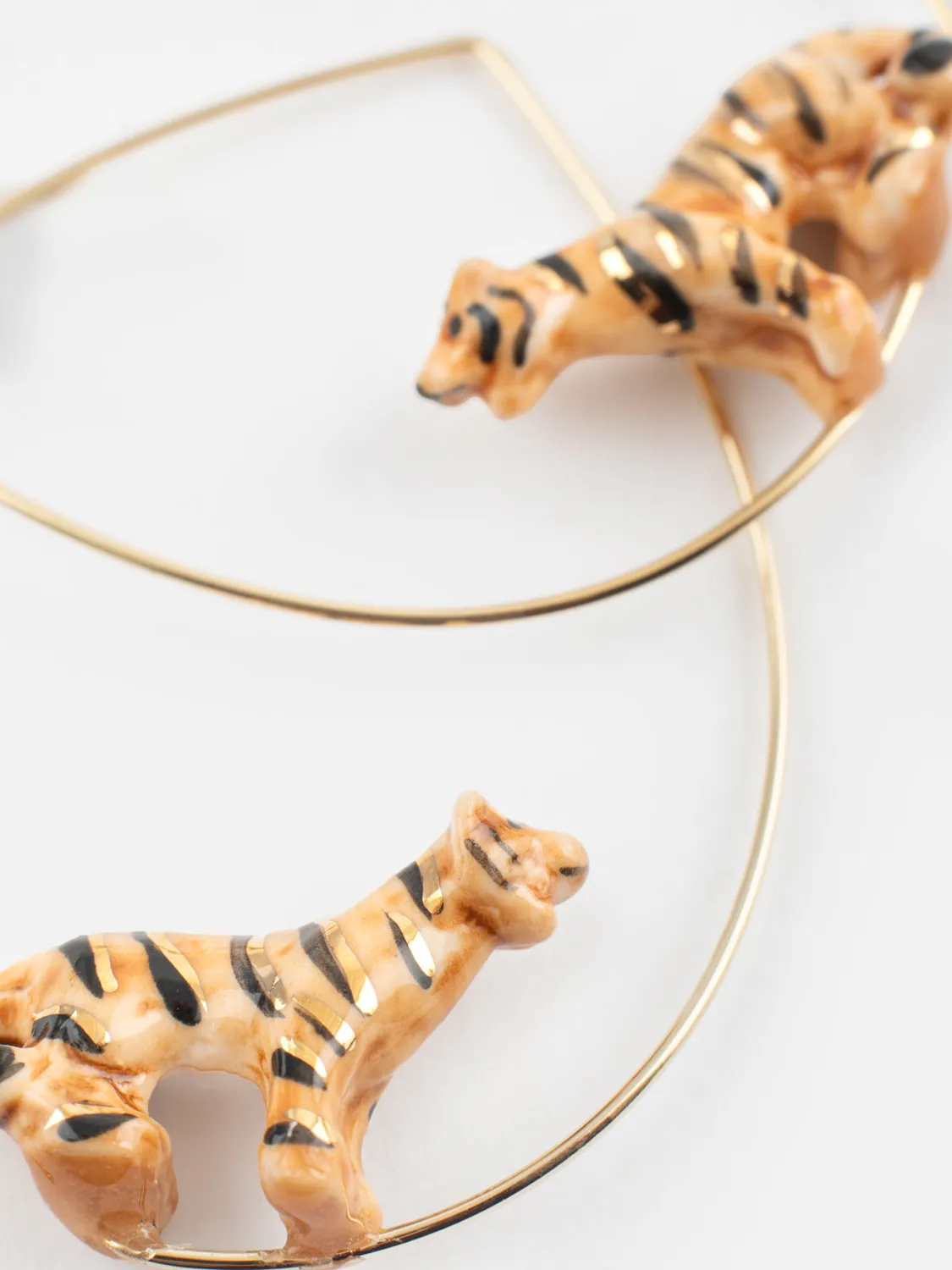 Nach Tigre moyennes créoles porcelaine boucles oreilles orange