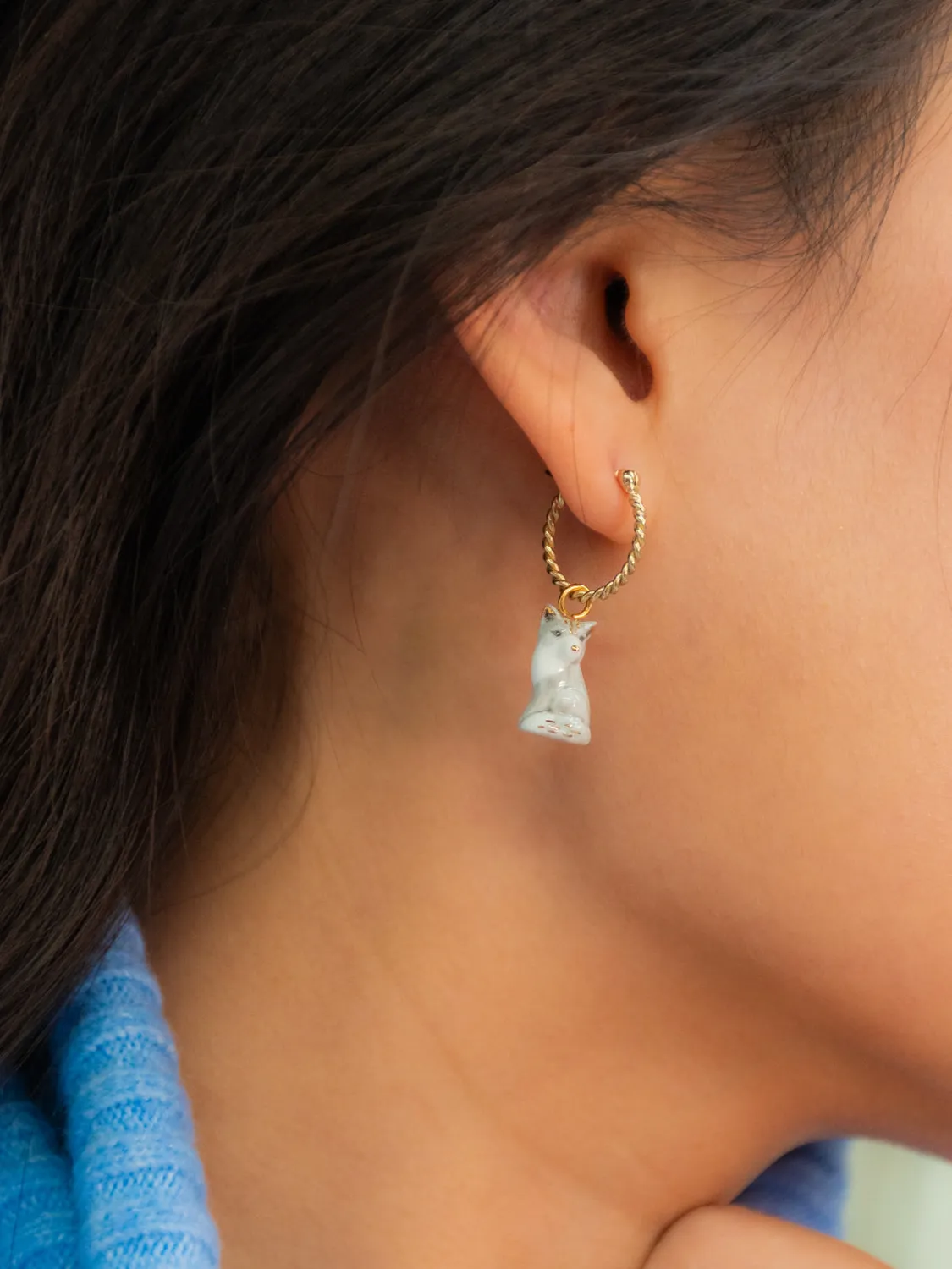Nach Bijoux Renard polaire mini créole boucle arctique