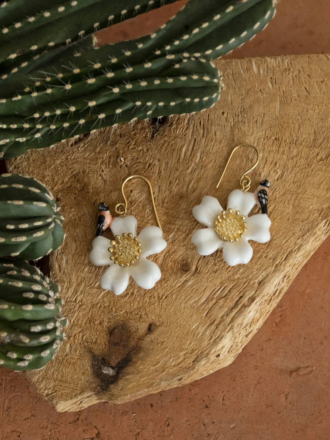 Nach Bijoux oiseau et fleur boucles d’oreilles porcelaine 31 mm
