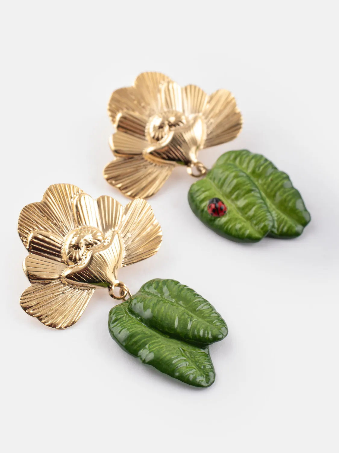 Nach Bijoux fleurs coccinelle pendantes boucles vertes