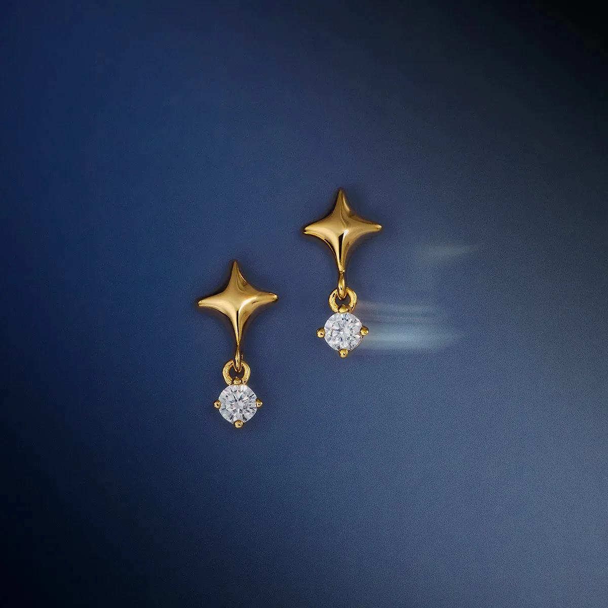 Astrid & Miyu Cosmic Star Charm Studs boucles or cracker