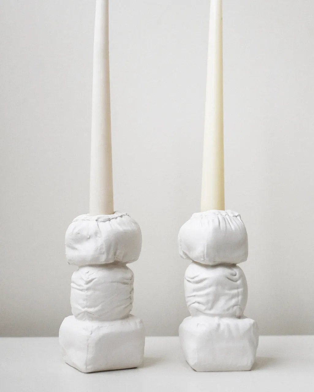 Completedworks Stuffed lot 2 bougeoirs céramique blanc mat