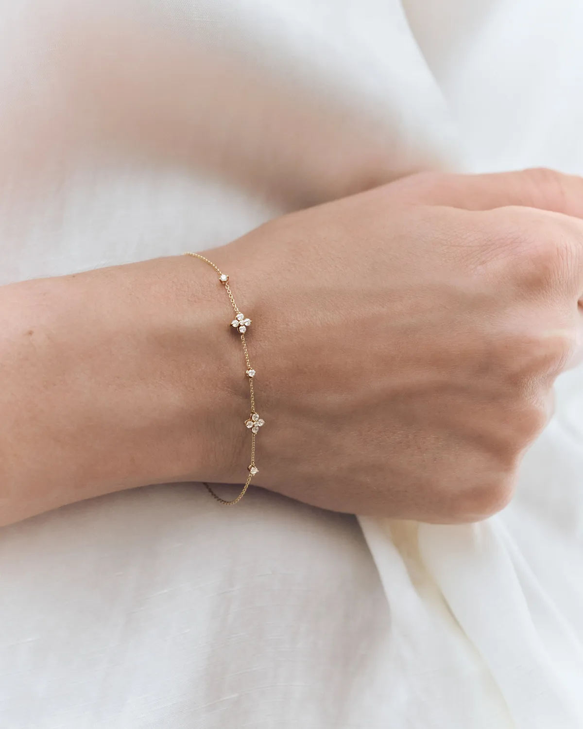 PDPAOLA Maggie Bloom bracelet or jaune diamants
