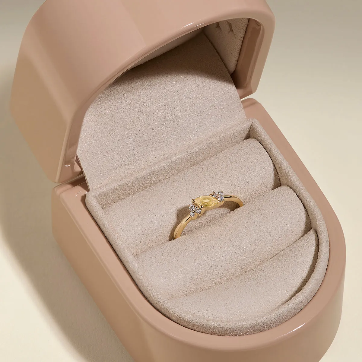 Astrid & Miyu Citrine November bague or massif citrine