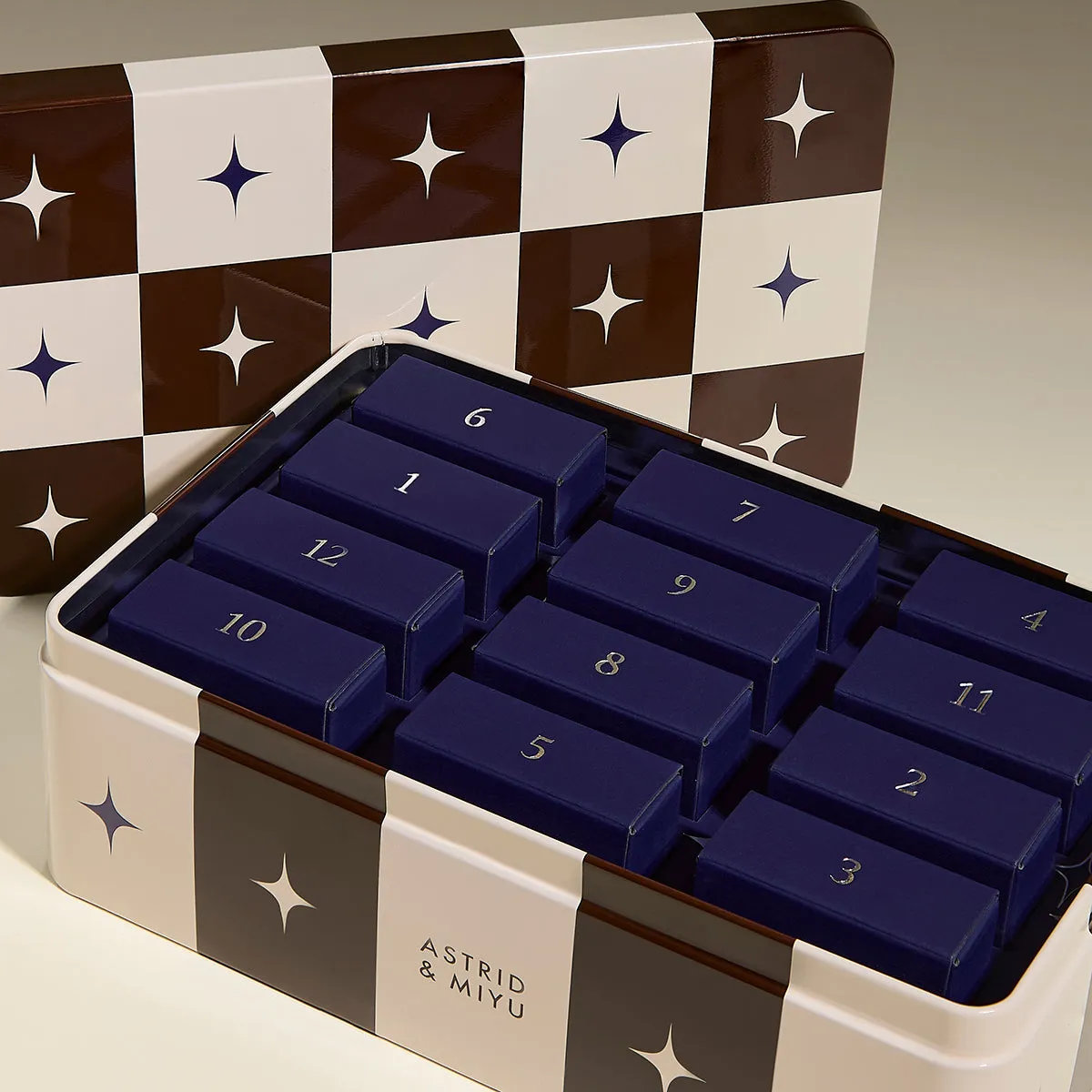 Astrid & Miyu 12 Day Advent Calendar coffret 12 bijoux or