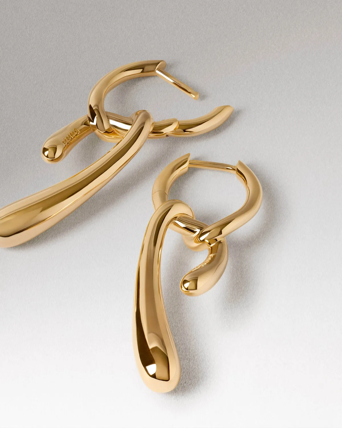 PDPAOLA Twist boucles d'oreilles torsadées longues