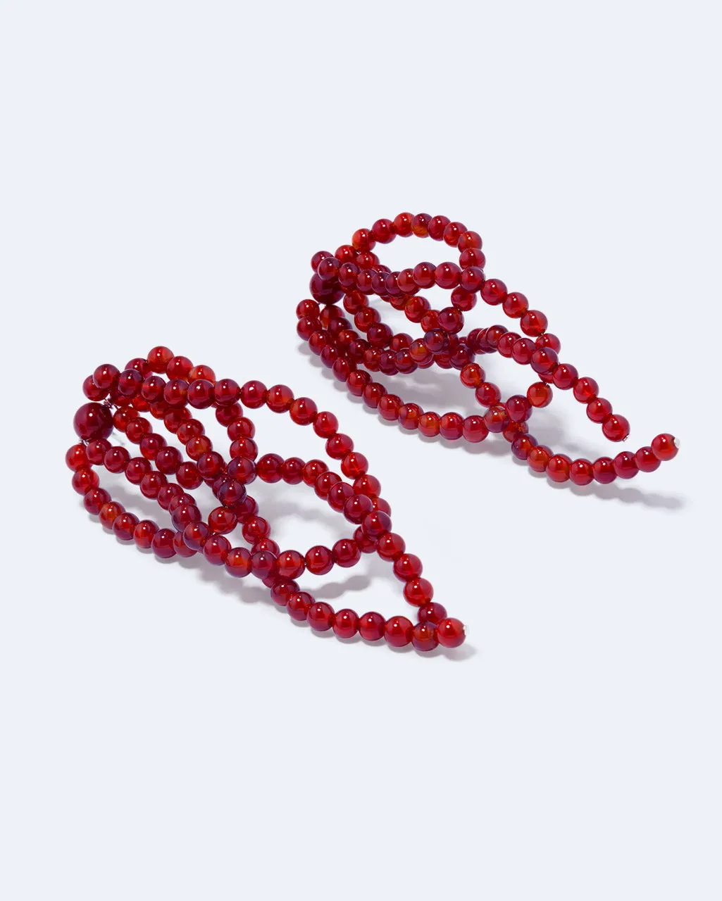 Completedworks What a Tangled Web We Weave boucles d’oreilles agate rouge