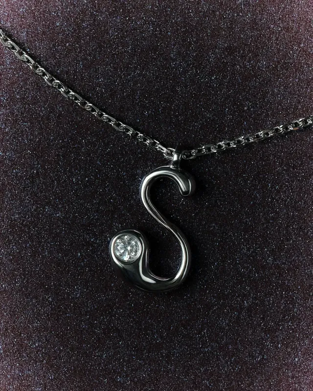 PDPAOLA Grid Initial S charm argent lettre S