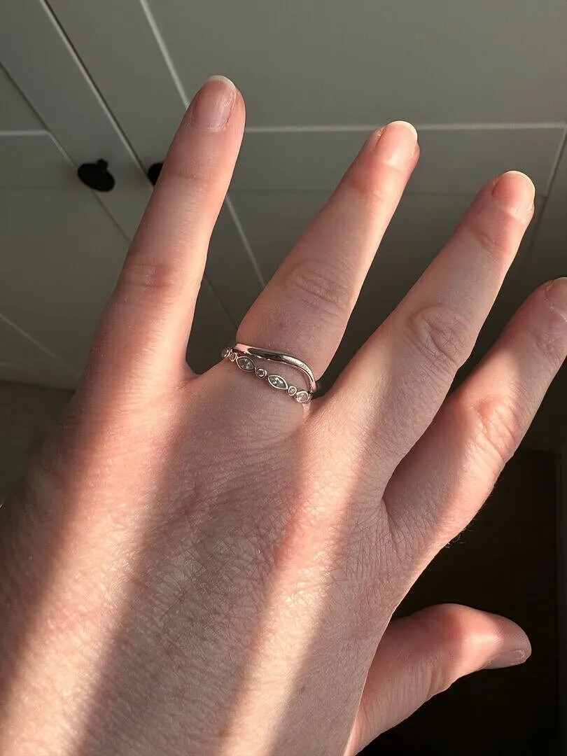 Astrid & Miyu Wave bague argent rhodié vague