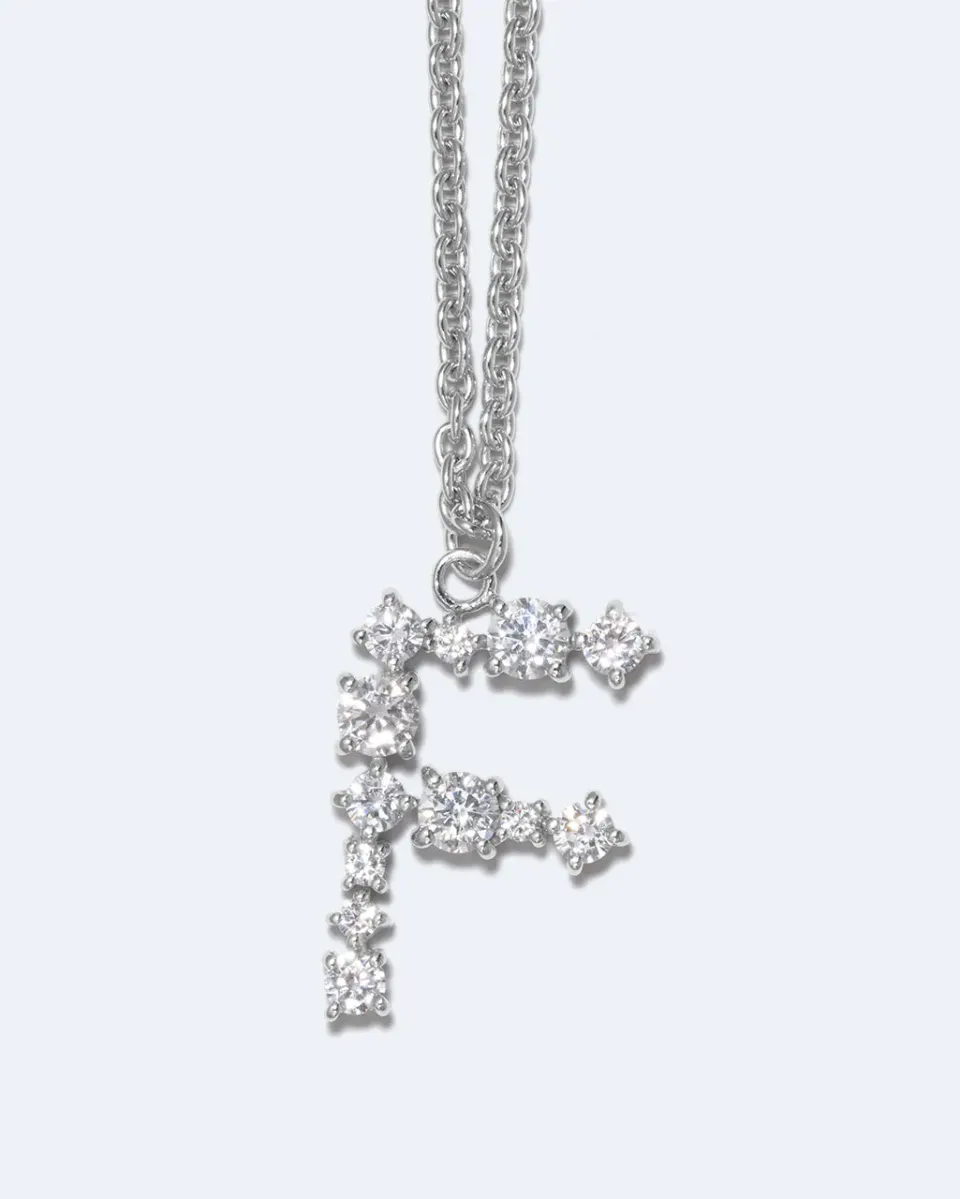 Completedworks Glitchy F Pendentif lettre zircon rhodié