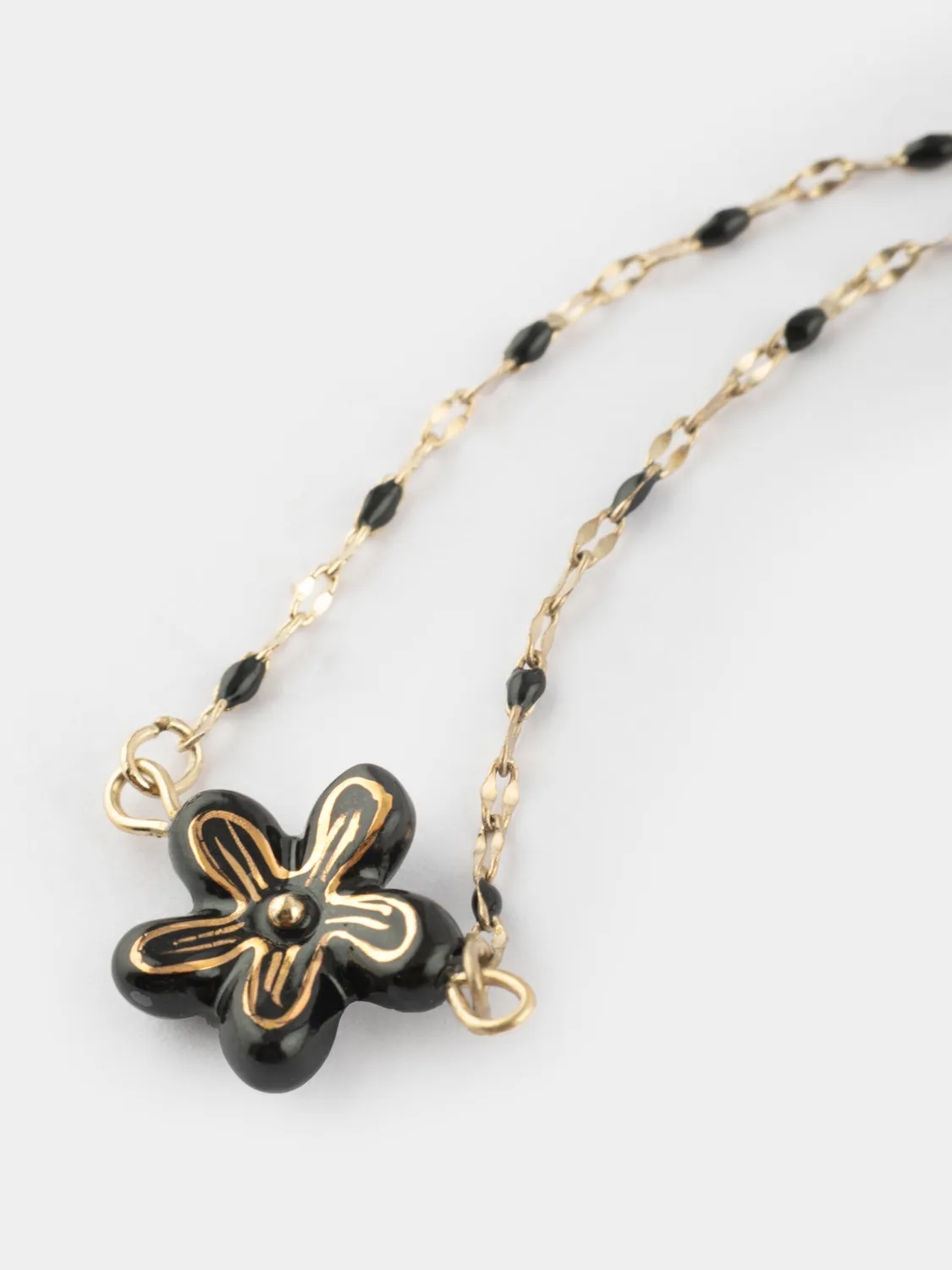 Nach Bijoux bracelet perles fleur Erine noire émail