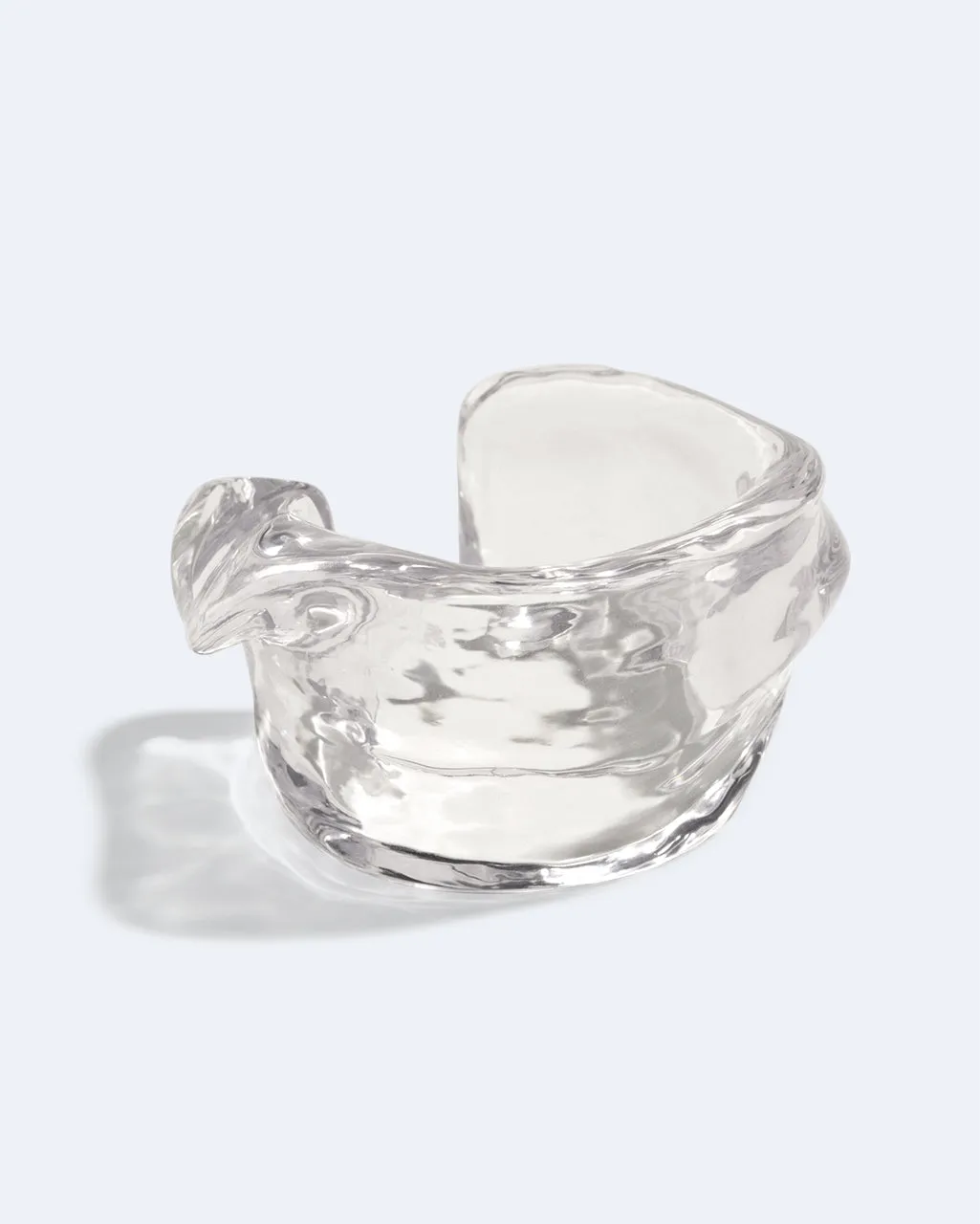 Completedworks Thick as Thieves manchette résine transparente