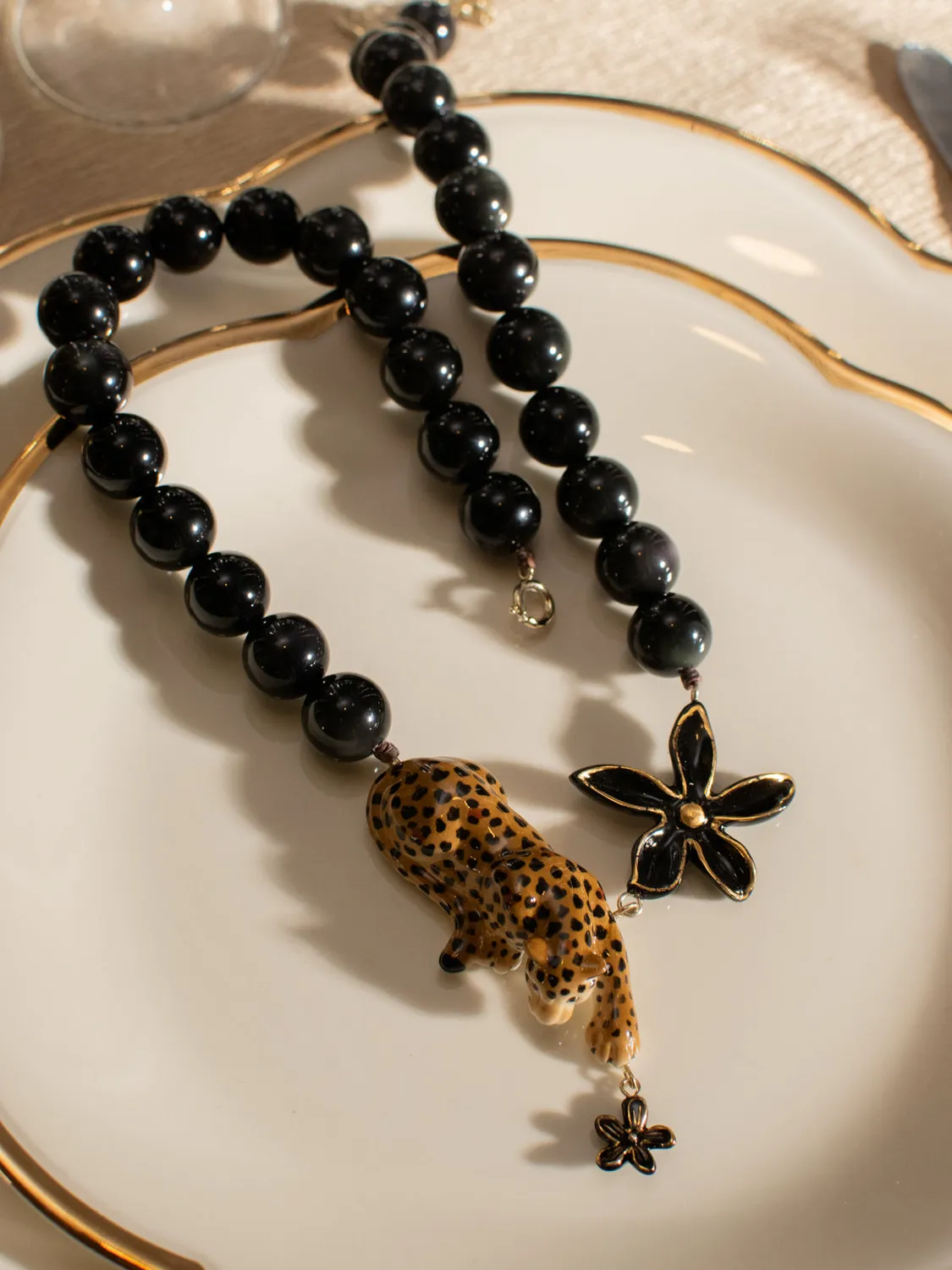 Nach Bijoux Idole sauvage Léopard fleur perles collier obsidienne
