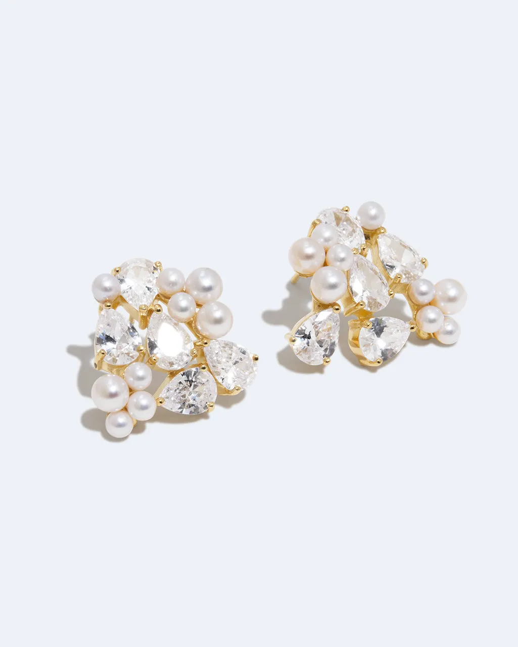 Completedworks Breaths boucles d’oreilles perle zirconia