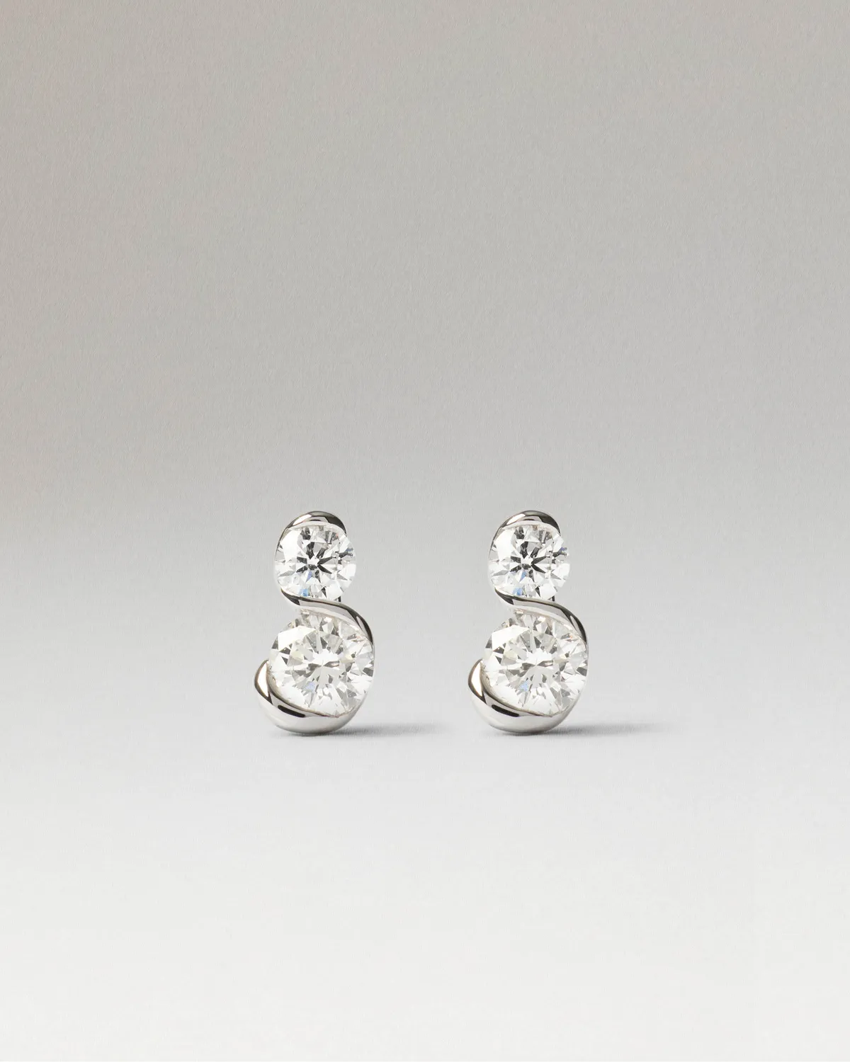 PDPAOLA Dafne mono-boucle or blanc diamants