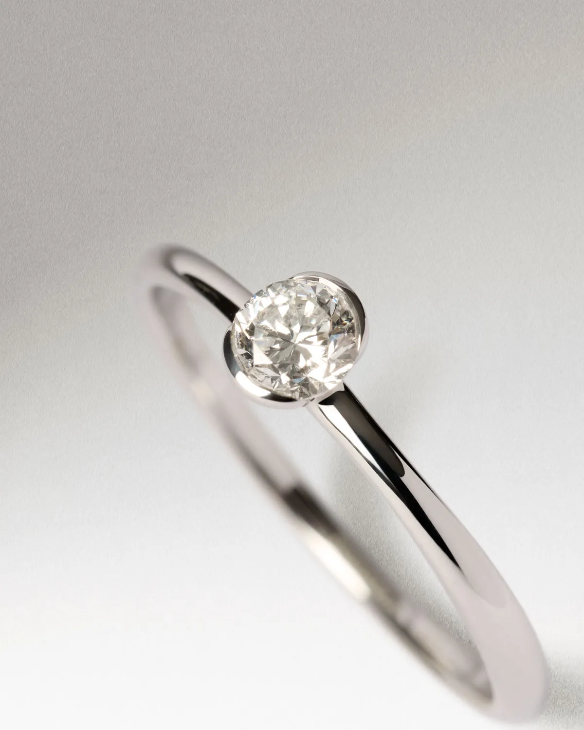 PDPAOLA Grace Mini bague solitaire or blanc diamant