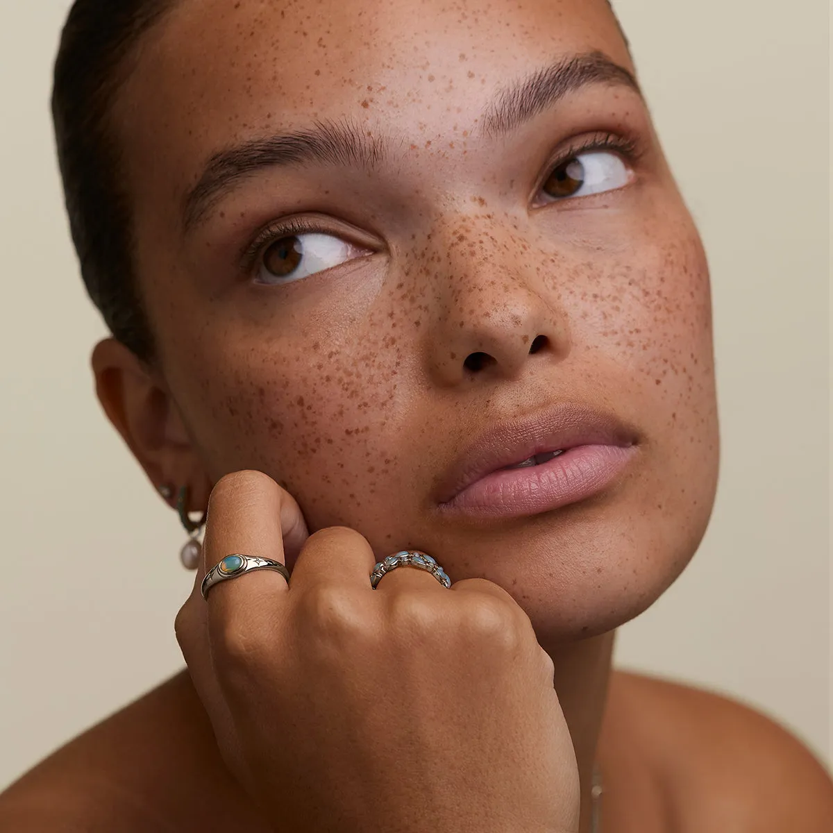 Astrid & Miyu Cosmic Opal Cocktail bague argent opale
