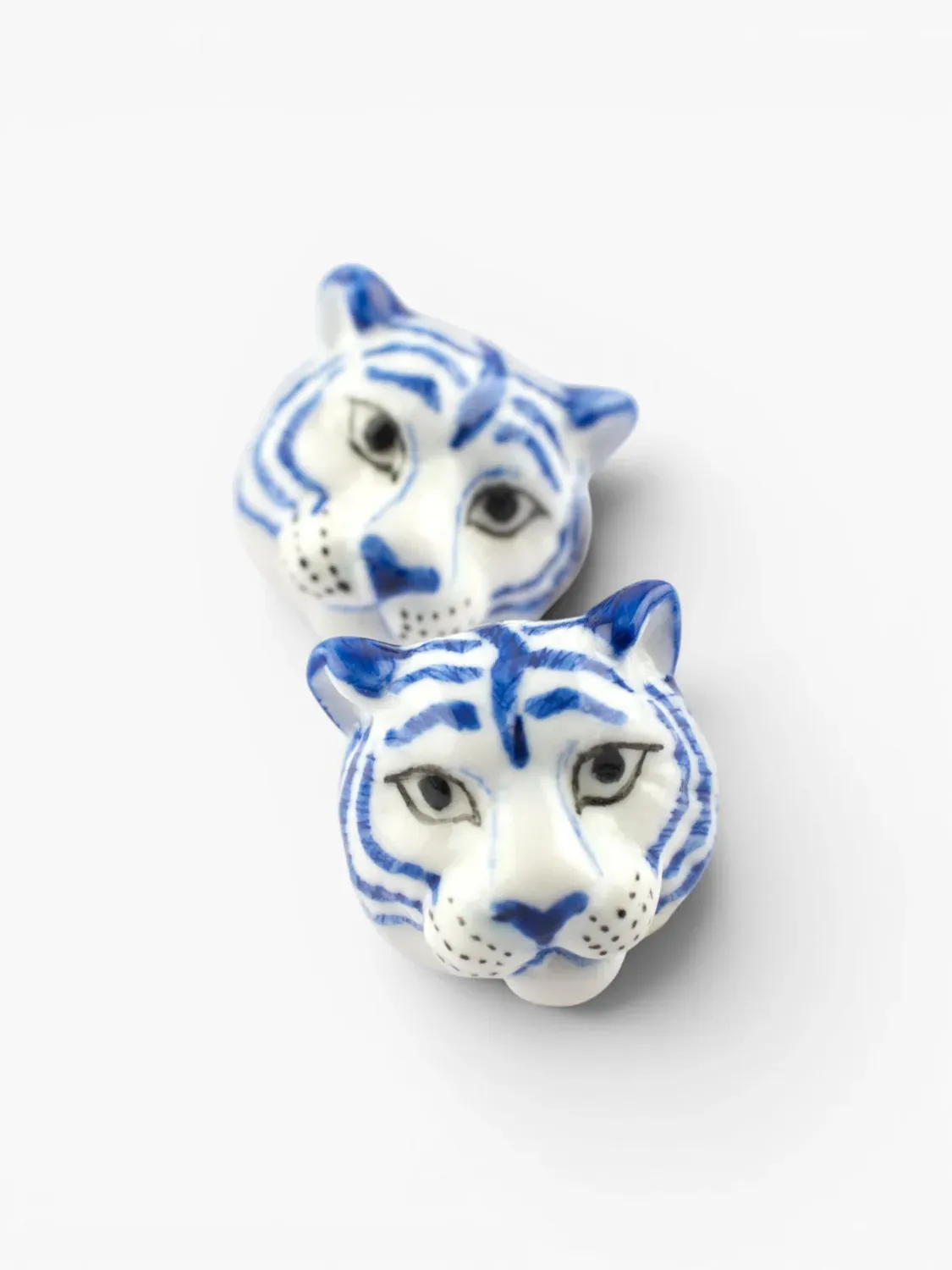 Nach Bijoux tigre bleu boucles d'oreilles puces porcelaine