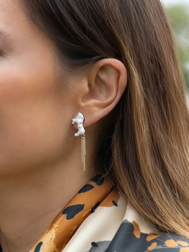 Nach Bijoux Cheval Blanc boucles pendantes chaînes porcelaine