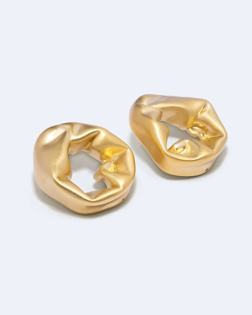 Completedworks Scrunch boucles d'oreilles vermeil or