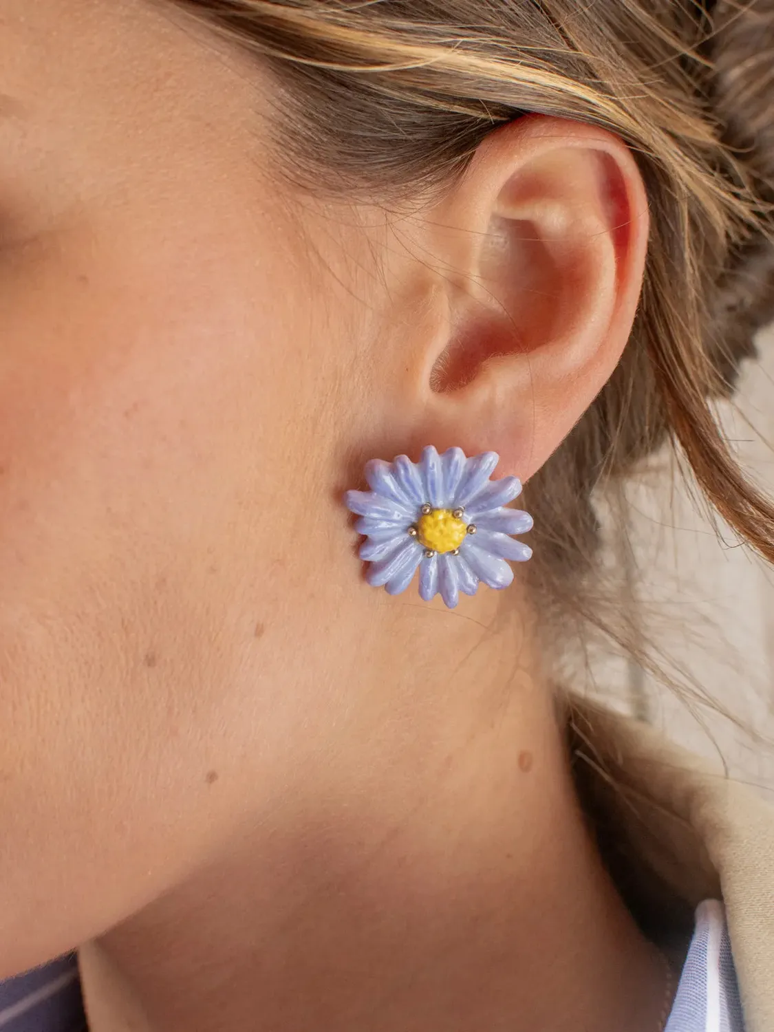 Nach Bijoux Anémone bleue boucles puces porcelaine 3 cm