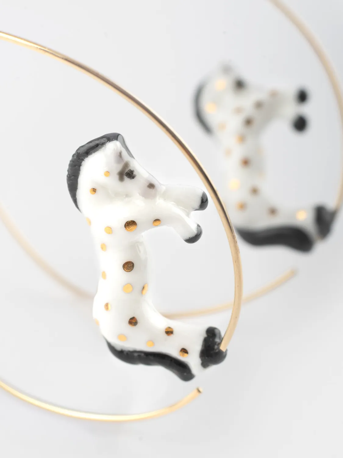 Nach Bijoux Cheval blanc grandes créoles porcelaine 2 g