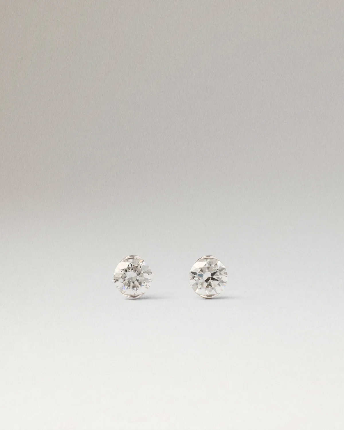 PDPAOLA Grace Mini mono boucle or blanc diamant