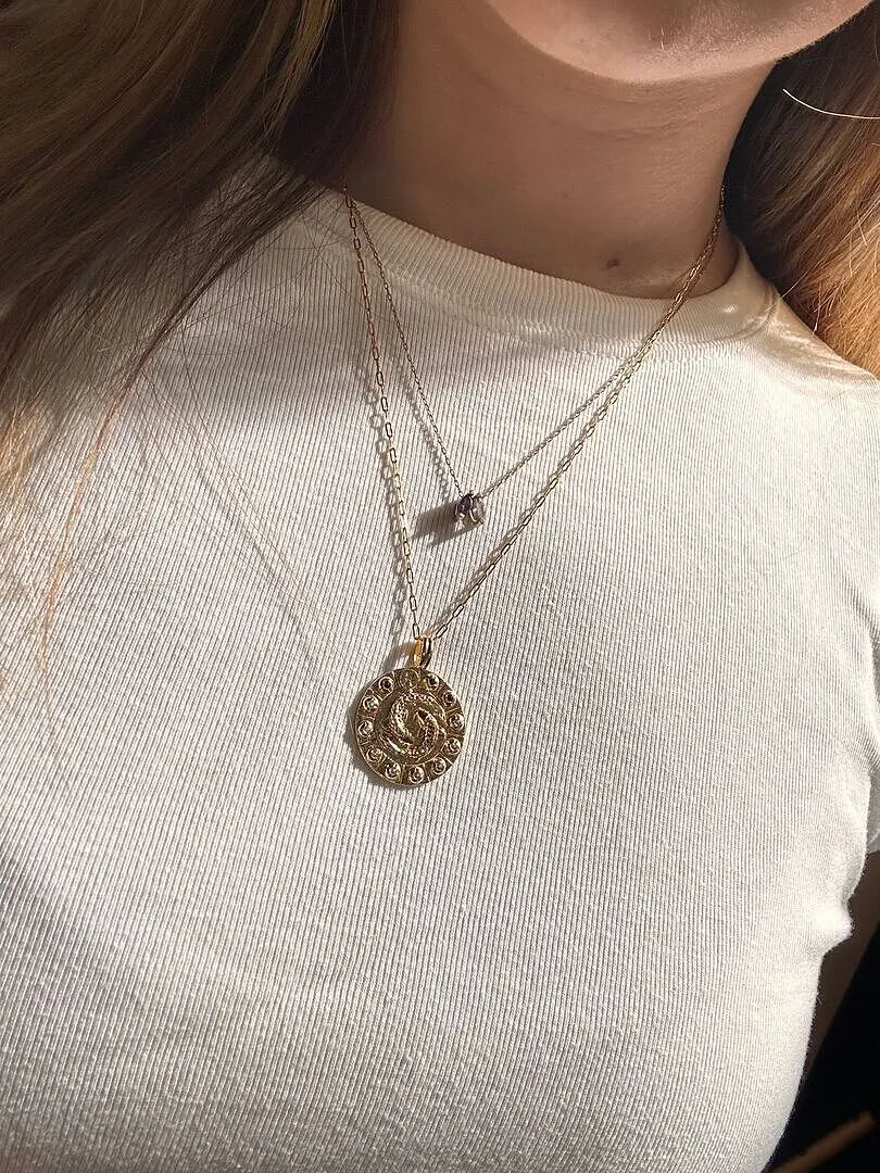 Astrid & Miyu Pisces Bold collier pendentif doré Poissons