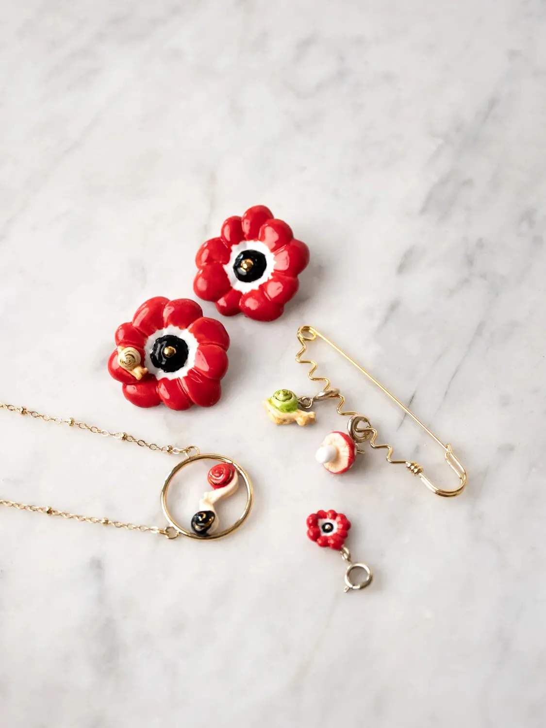 Nach Bijoux Anémone rouge boucles d'oreilles puces porcelaine