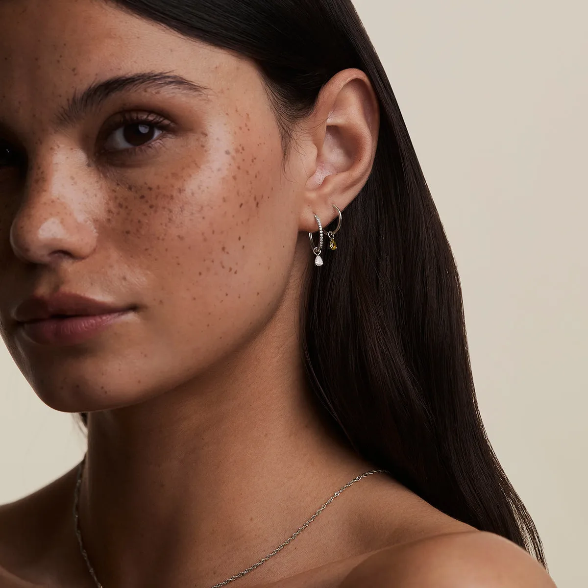 Astrid & Miyu Diamond April breloque or blanc diamant