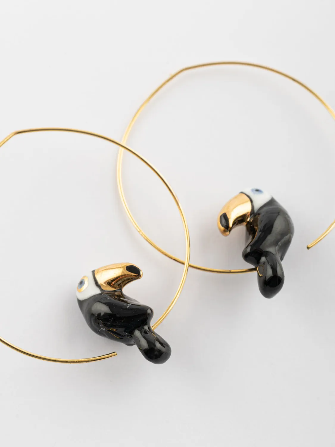 Nach Bijoux moyennes créoles toucan boucle d’oreilles porcelaine noire