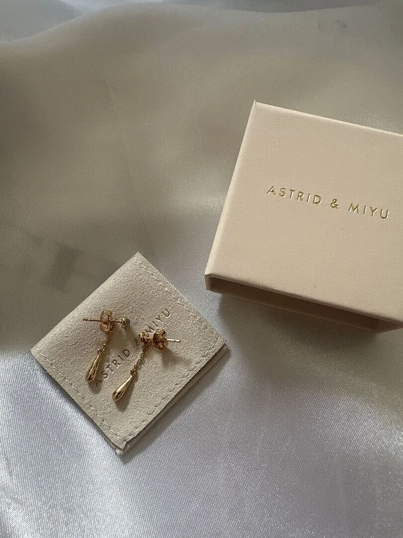 Astrid & Miyu Opal Charm clous doré goutte opale