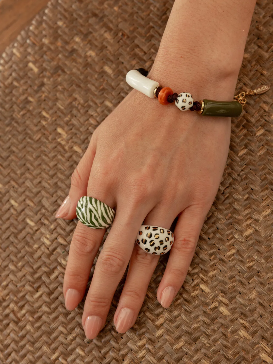 Nach Bijoux Léopard blanc doré bague porcelaine feuille d'or