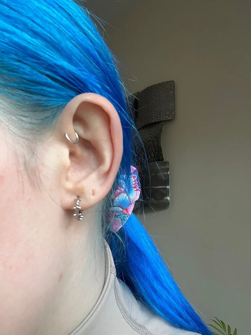 Astrid & Miyu Seamless anneau piercing titane platine