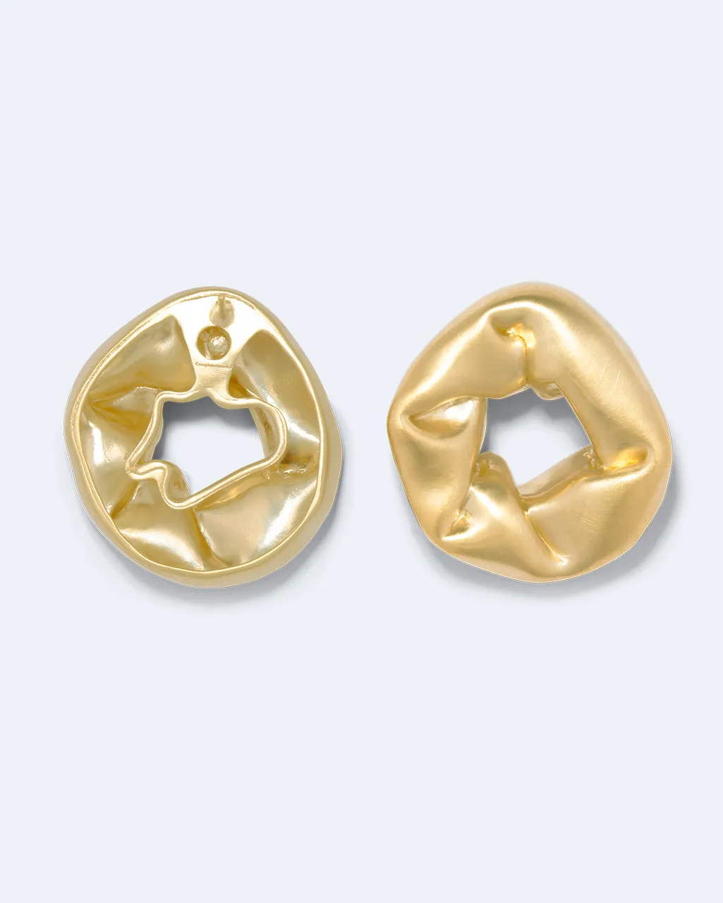 Completedworks Oversized Scrunch boucles d'oreilles plaqué or