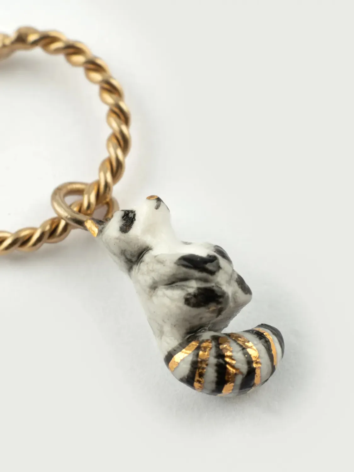 Nach Bijoux Raton Laveur mini créole porcelaine